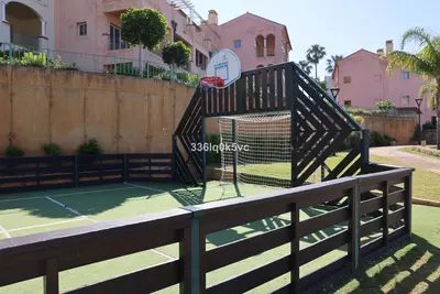 Middle Floor Apartment in Manilva