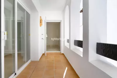 Middle Floor Apartment in Nueva Andalucía