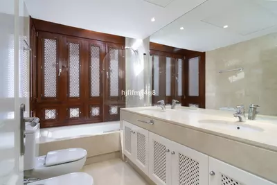 Middle Floor Apartment in Nueva Andalucía