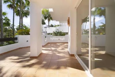 Middle Floor Apartment in Nueva Andalucía