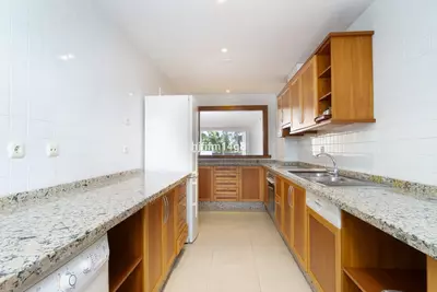 Middle Floor Apartment in Nueva Andalucía