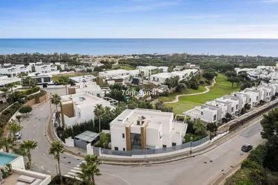 Detached Villa in Cabopino