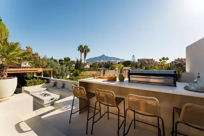 Detached Villa in Nueva Andalucía