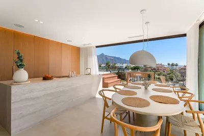 Detached Villa in Nueva Andalucía