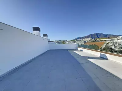 Top Floor Apartment in Estepona