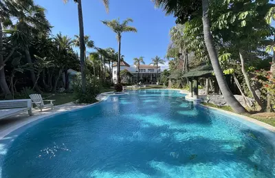 Detached Villa in Nueva Andalucía