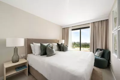 Middle Floor Apartment in Estepona