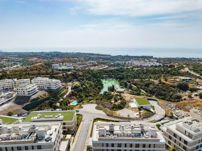 Middle Floor Apartment in Estepona