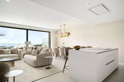 Middle Floor Apartment in Estepona