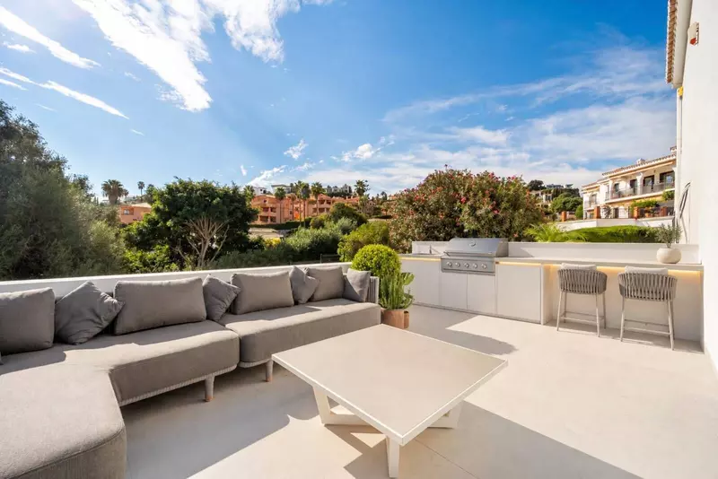 Ground Floor Apartment in El Paraiso
