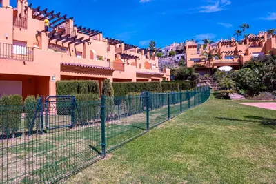 Semi-Detached House in El Paraiso