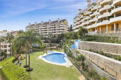 Middle Floor Apartment in Marbella
