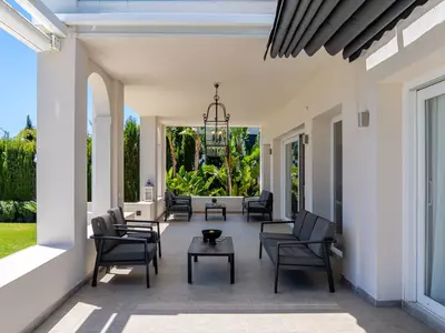 Detached Villa in Nueva Andalucía