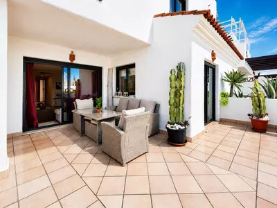 Middle Floor Apartment in Selwo