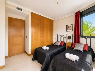 Middle Floor Apartment in Selwo