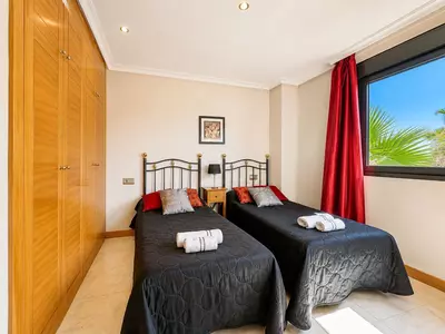 Middle Floor Apartment in Selwo