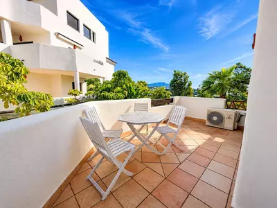 Middle Floor Apartment in Selwo