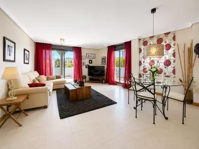 Middle Floor Apartment in Selwo