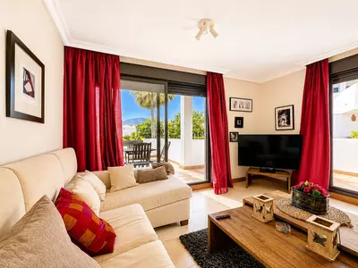 Middle Floor Apartment in Selwo