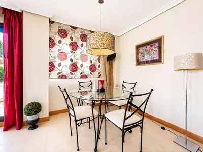 Middle Floor Apartment in Selwo