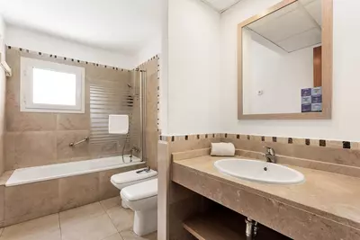 Middle Floor Apartment in Manilva