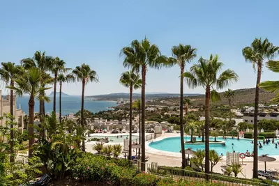 Middle Floor Apartment in Manilva