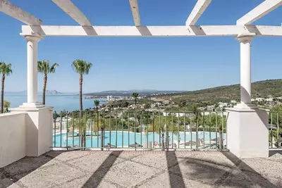 Middle Floor Apartment in Manilva