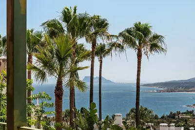 Middle Floor Apartment in Manilva