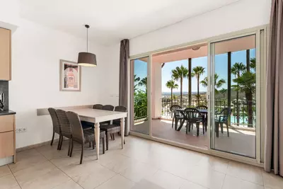 Middle Floor Apartment in Manilva