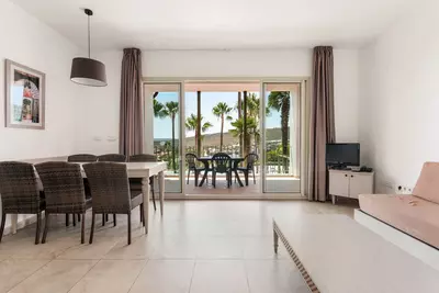 Middle Floor Apartment in Manilva