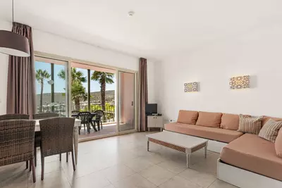 Middle Floor Apartment in Manilva