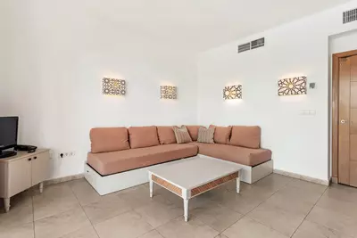 Middle Floor Apartment in Manilva