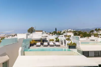 Detached Villa in Nueva Andalucía