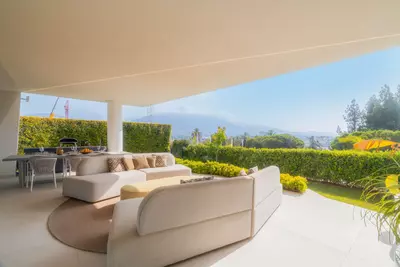 Detached Villa in Nueva Andalucía