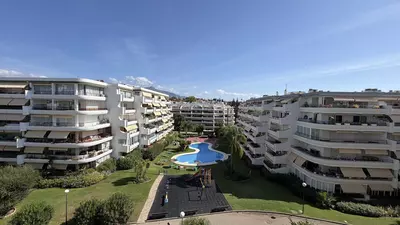 Middle Floor Apartment in Guadalmina Alta