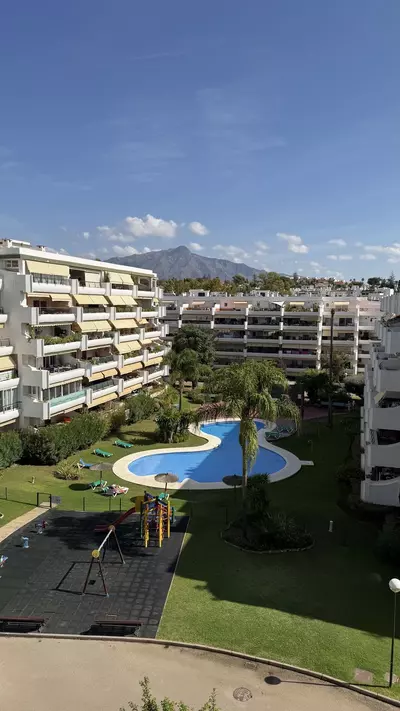 Middle Floor Apartment in Guadalmina Alta