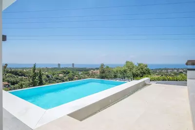 Detached Villa in Elviria