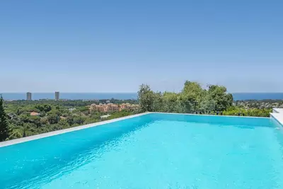 Detached Villa in Elviria