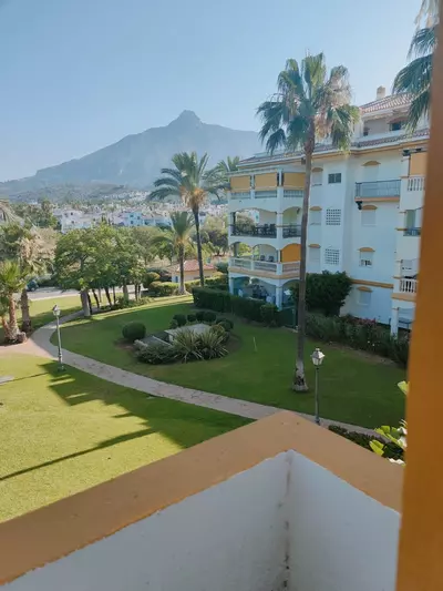 Middle Floor Apartment in Marbella