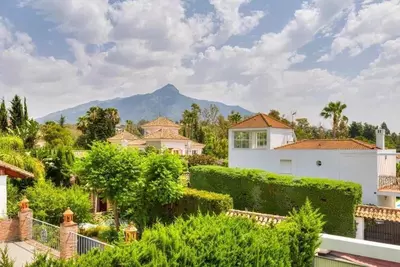 Detached Villa in Nueva Andalucía