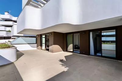 Middle Floor Apartment in Estepona