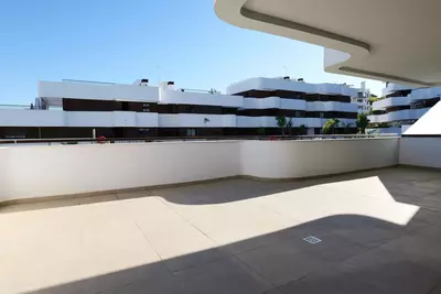 Middle Floor Apartment in Estepona