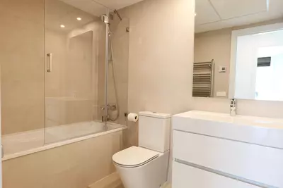 Middle Floor Apartment in Estepona