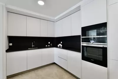 Middle Floor Apartment in Estepona