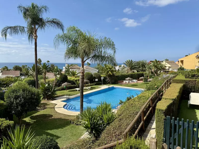 Semi-Detached House in Elviria