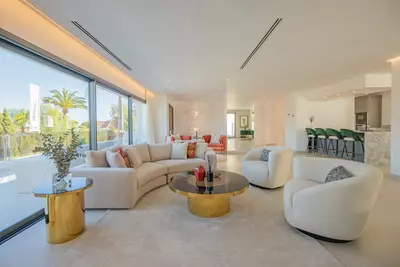 Detached Villa in Nueva Andalucía