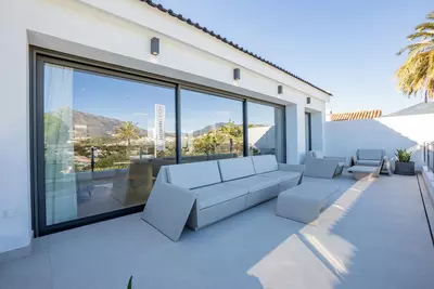 Detached Villa in Nueva Andalucía