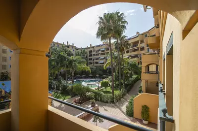 Middle Floor Apartment in Marbella