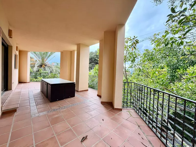 Top Floor Apartment in Puerto Banús