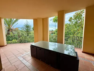 Top Floor Apartment in Puerto Banús